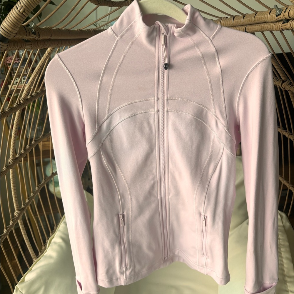 Lululemom bundle: two sweaters and shorts